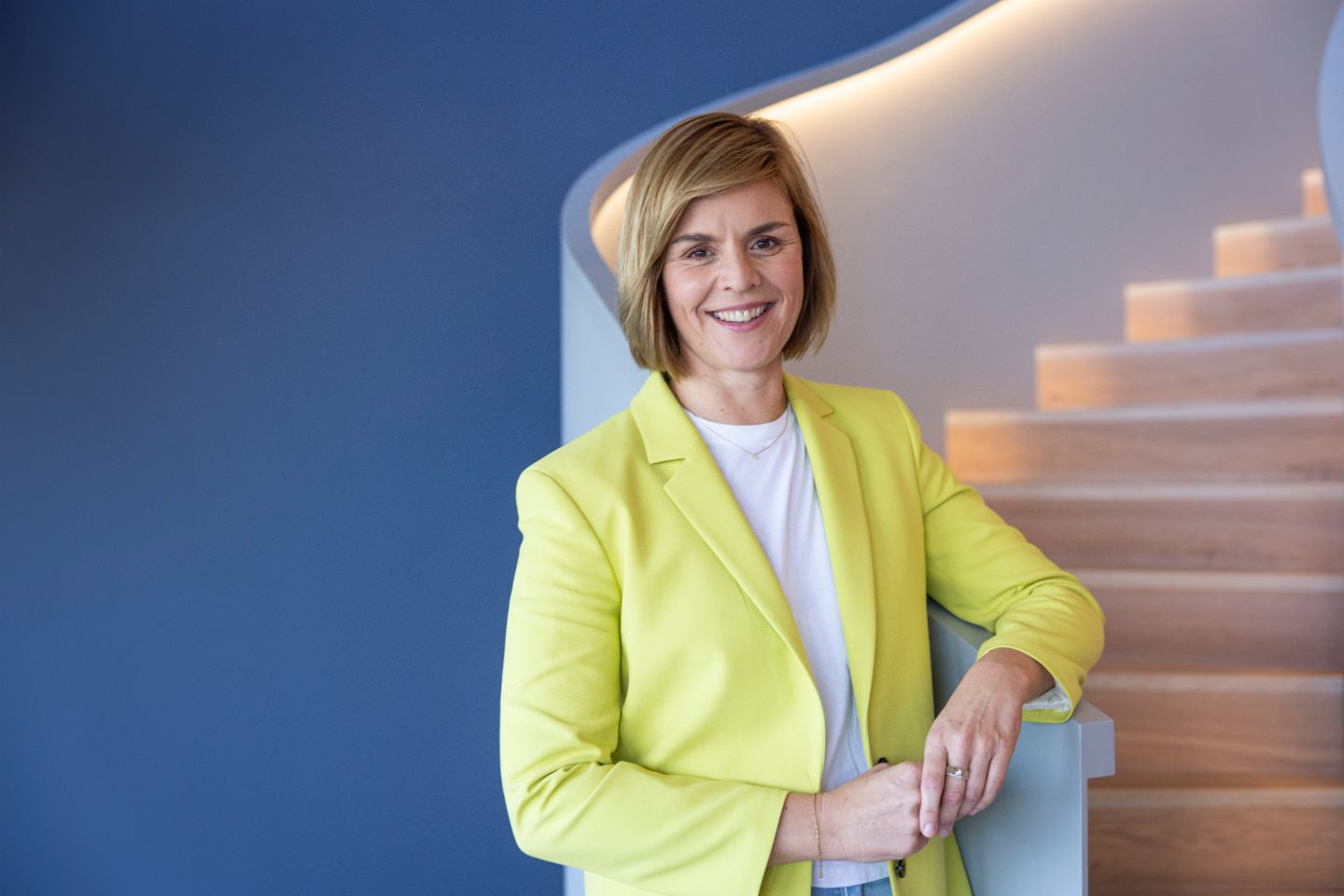 Portrét Dr. Evy Griewel, CFO skupiny EOS