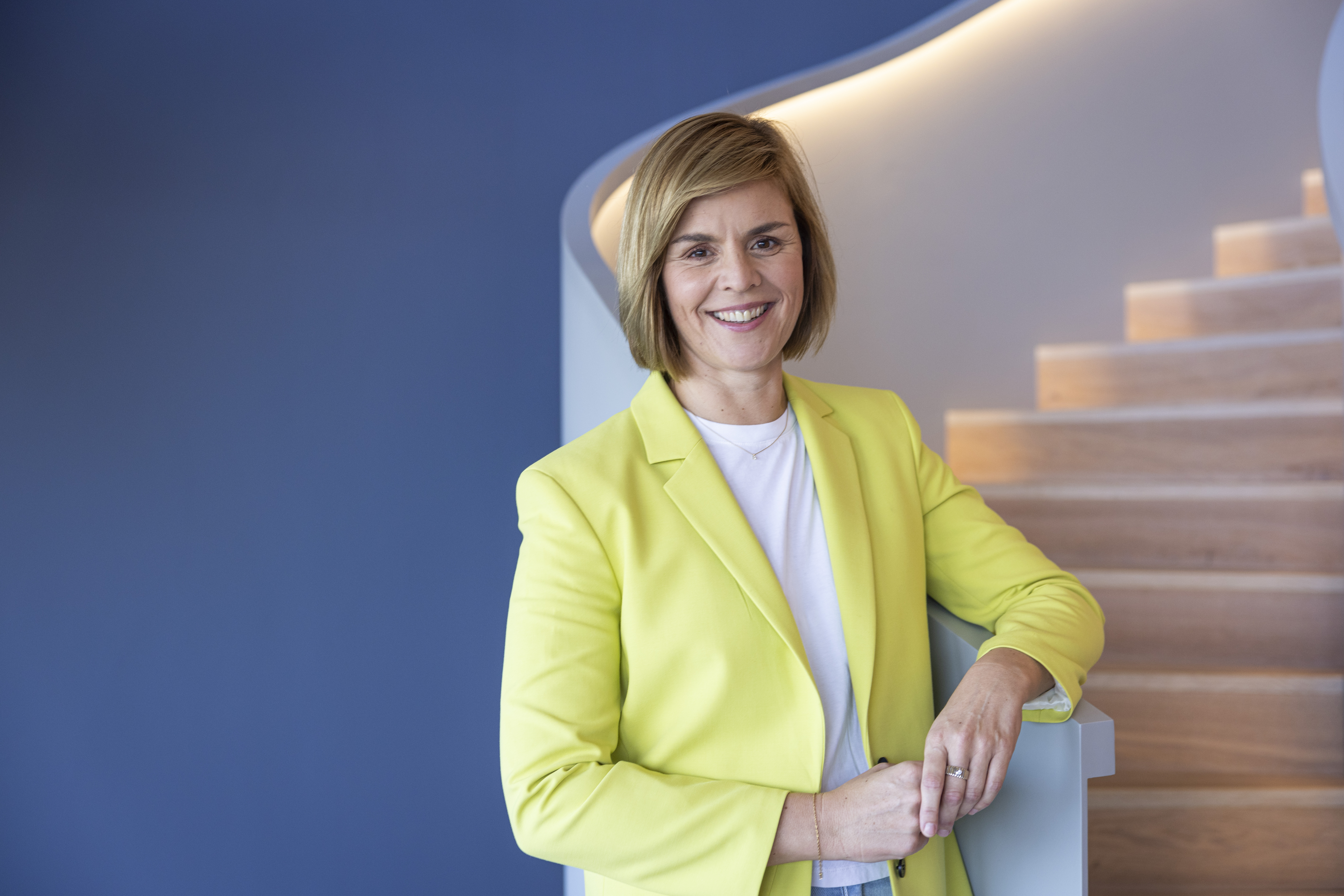 Portrét Dr. Evy Griewel, CFO skupiny EOS